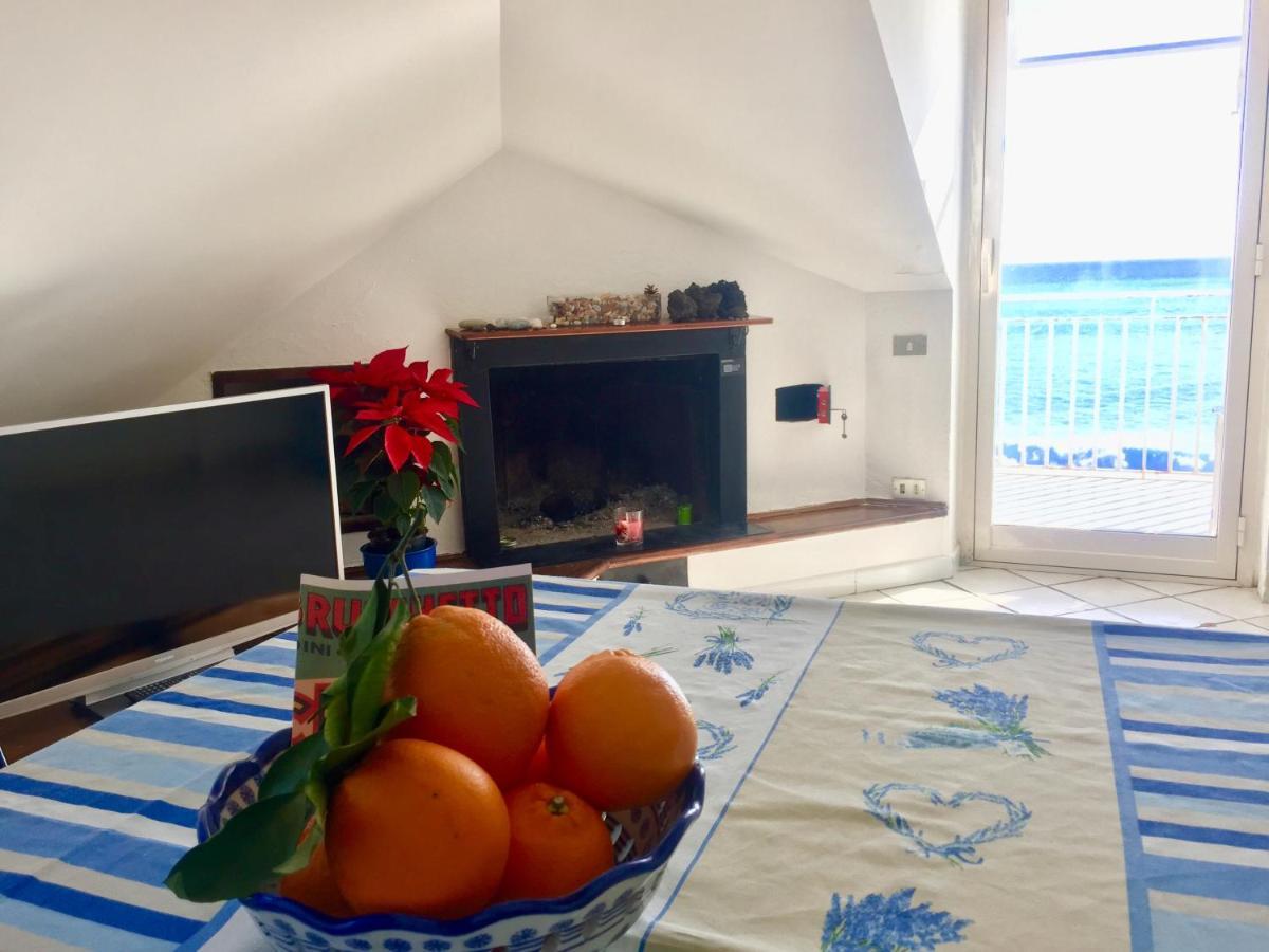 Ferienwohnung Mansarda Sul Mare Mascali Exterior foto